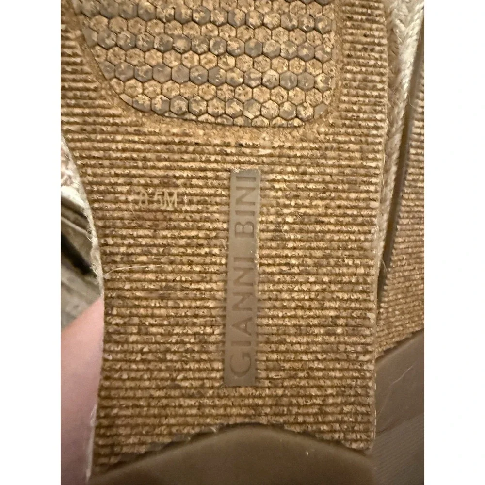 Gianni Bini Bruxie Platform Jeweled Multicolor Stripe Platform Espadrille Sz-8.5